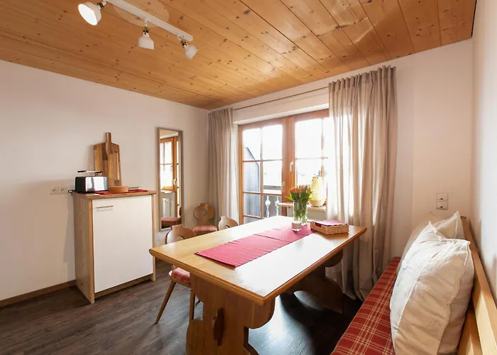 Zum Hecher Klausi Apartman *